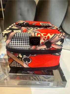 PurseN Graphic Red & Black Patterned Travel  Case Jewelry/Makeup